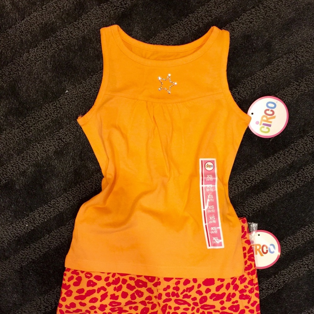 Girls XS 4/5 2 piece short tank set!  New w/tags